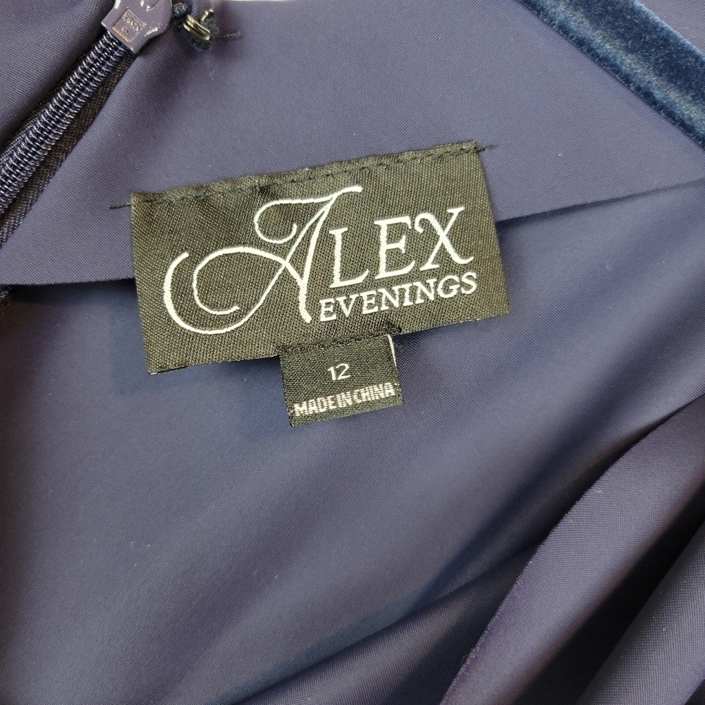 NWT Alex Evenings Surplice Sheath Dress Beaded Hip & Cascade Ruffle Dress Navy - Picture 11 of 14